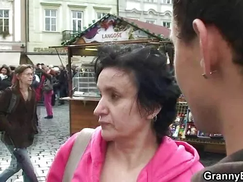 Azijietei atliekamos ...