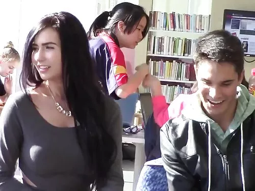 Jaunos merginos užpi ...