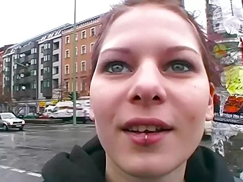 Vyras abiem rankomis ...