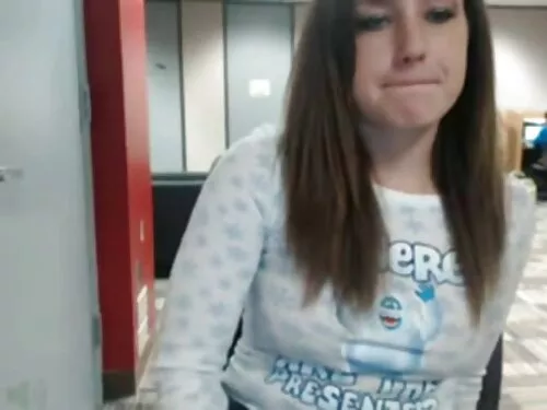 Lieka blondinė mastu ...